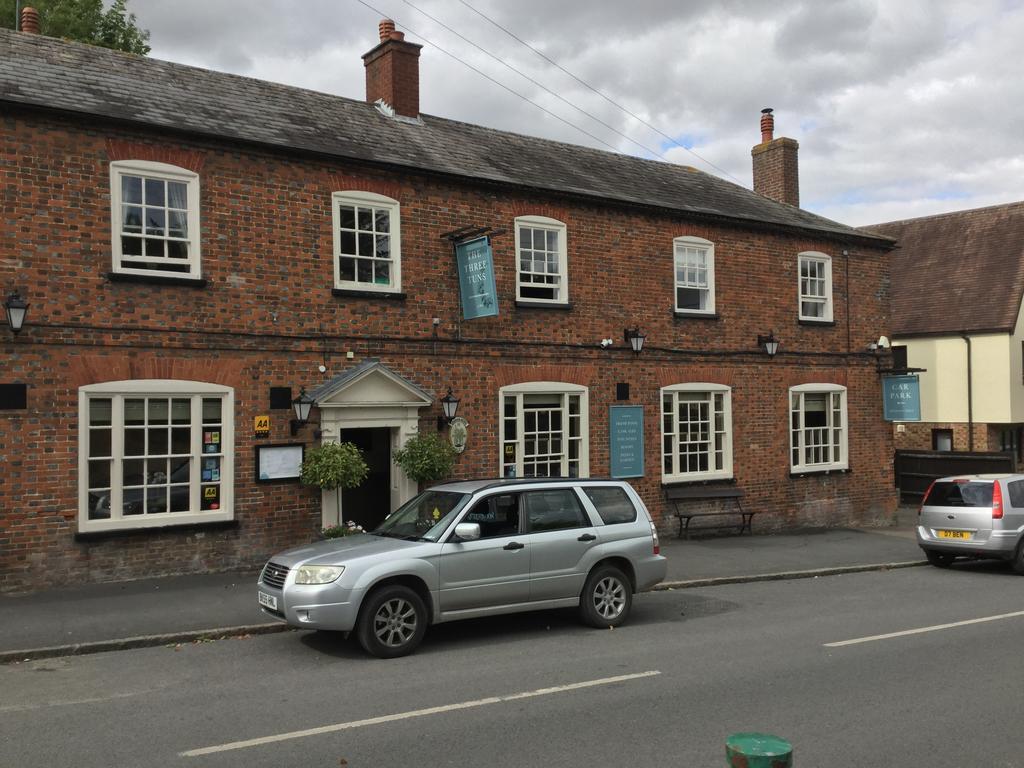Three Tuns Ashwell Acomodação com café da manhã Exterior foto