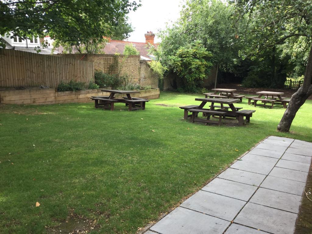 Three Tuns Ashwell Acomodação com café da manhã Exterior foto